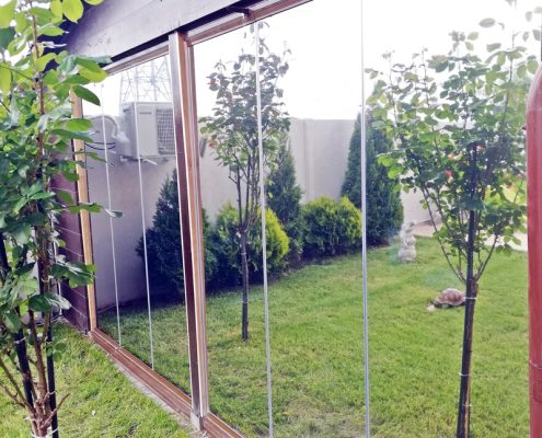 terasa-locuinta-folie-solara-confort-termic.jpg terasă de locuință protejată cu folie solară pentru confort termic
