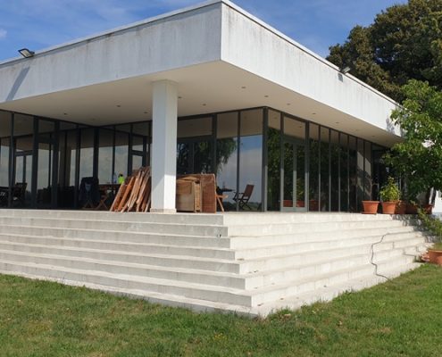 detaliu-aplicare-folie-solara-silver-35-sticla-exterior.jpg detaliu aplicare folie solară Silver 35 pe sticlă exterioară