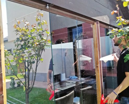 folie-solara-reducere-caldura-terasa-casa.jpg folie solară pentru reducerea căldurii pe terasă de casă