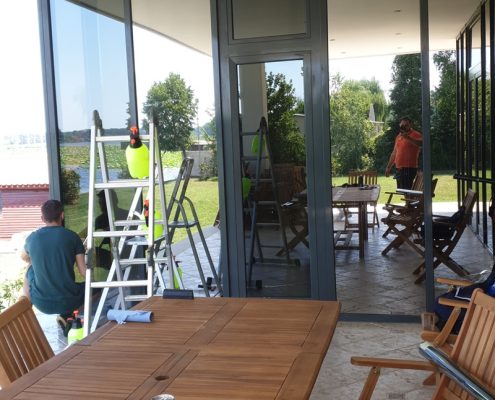 protectie-solara-suprafete-vitrate-mari-casa.jpg protecție solară pentru suprafețe vitrate mari la casă