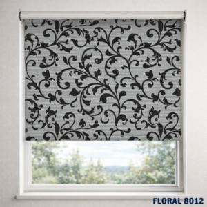 jaluzele decorative cu flori contrastante pentru interior